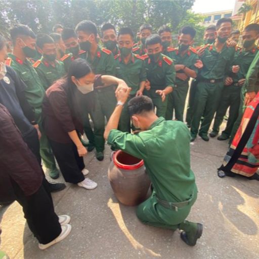 Ep2092: VOV - Tin trong nước: Độc đáo chương trình tour “Về thời Hồng Bàng” nhân ngày Giỗ Tổ Hùng Vương cover