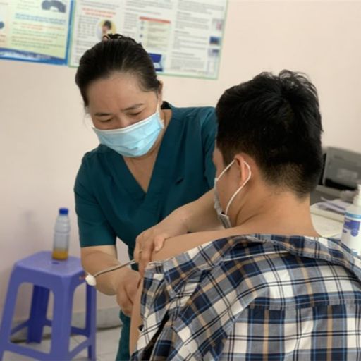 Ep7642: Tin trong nước - TP.HCM: Người dân đi tiêm vaccine ngừa COVID-19 còn ít cover