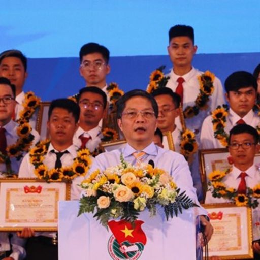 Ep7834: Tin trong nước - Trung ương Đoàn tuyên dương 54 "Người thợ trẻ giỏi" cover