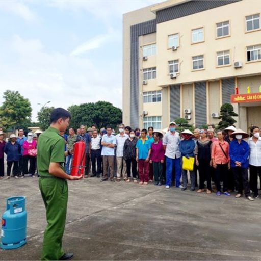 Ep9312: Tin trong nước - Quảng Ninh: Tặng bình chữa cháy cho hộ nghèo, cận nghèo  cover