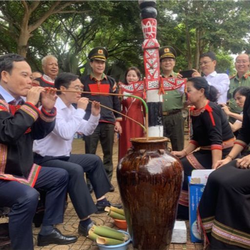 Ep9347: Tin trong nước - Phó Thủ tướng Trần Lưu Quang dự Ngày hội Toàn dân bảo vệ an ninh Tổ quốc tại Đắk Lắk cover