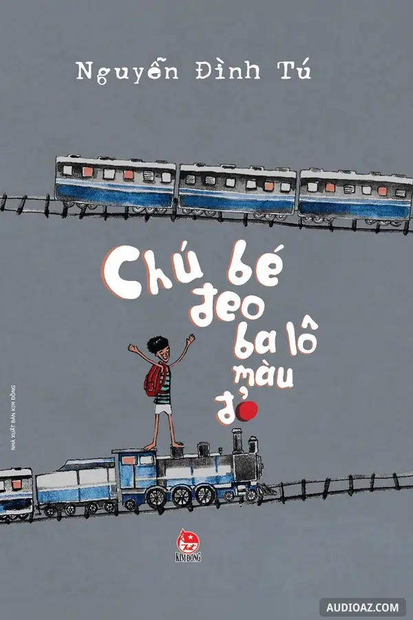 Chú Bé Đeo Ba Lô Màu Đỏ