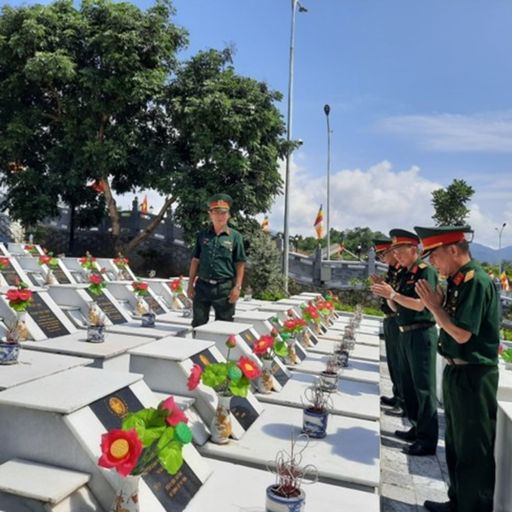 Ep3326: Tin trong nước: Viếng thăm đồng đội ở nghĩa trang Vị Xuyên: Còn đó những nỗi đau  cover