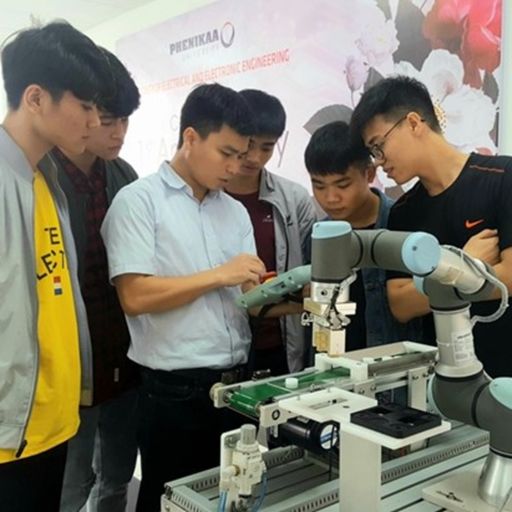 Ep6514: Tin trong nước - Xu hướng tuyển sinh ĐH 2023: “Nở rộ” ngành học mới, đừng để “sớm nở tối tàn” image