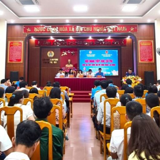 Ep7879: Tin trong nước - Người lao động trong môi trường nặng nhọc, độc hại muốn giảm tuổi nghỉ hưu  image