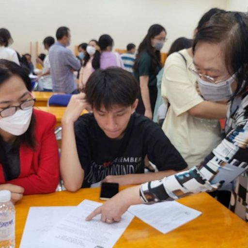 Ep8738: Tin trong nước - Hà Nội: Học sinh và phụ huynh vẫn bối rối khi lựa chọn tổ hợp môn học lớp 10 image