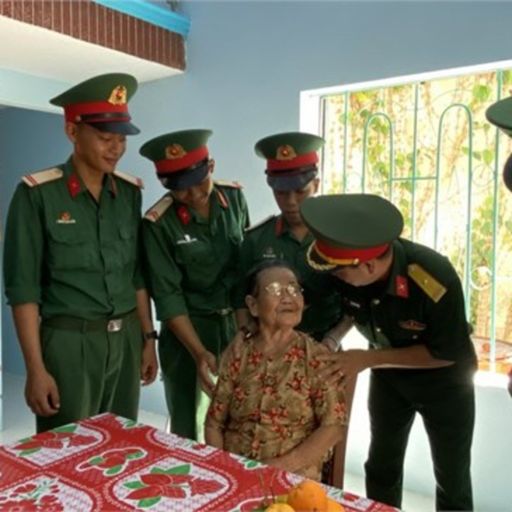 Ep9052: Tin trong nước - Quân khu 5 chăm lo chu đáo các gia đình chính sách image