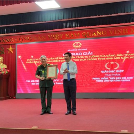 Ep9132: Tin trong nước - Bộ Công Thương trao giải Cuộc thi viết chính luận về bảo vệ nền tảng tư tưởng của Đảng năm 2023 và phát động cuộc thi viết về bảo vệ môi trường ngành Công Thương lần thứ 2 image
