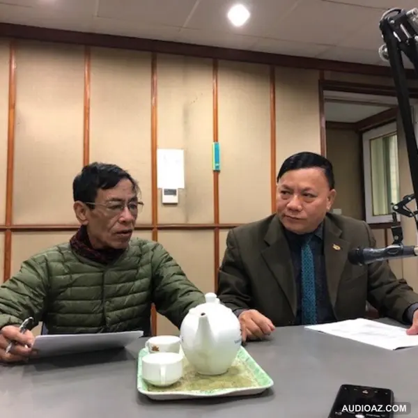 Sân trước sân sau - Thi nhau đục khoét