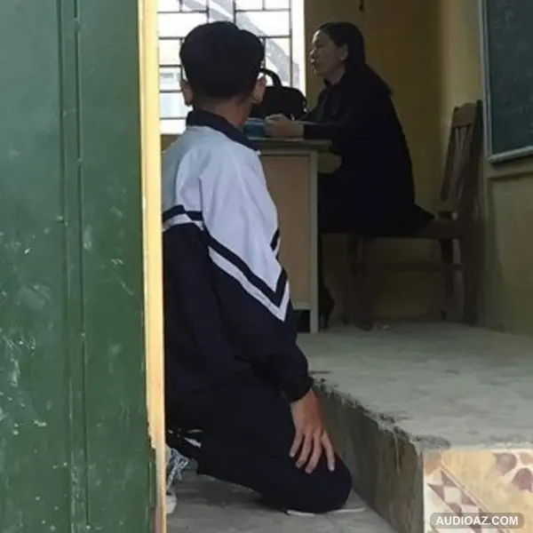 Quỳ hay không quỳ?